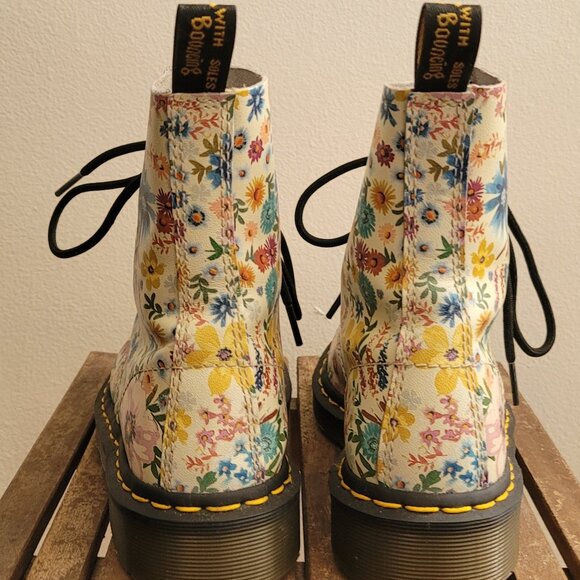 Dr. Martens 1460 Pascal Floral 8-Eyelet Boots - Picture 7 of 9